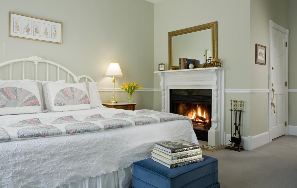 The Maple Leaf Inn Barnard Habitación foto